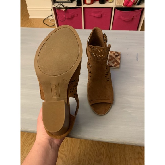 Never Worn Brown Heels! - Picture 6 of 6